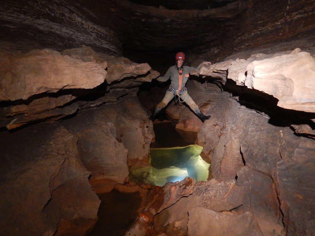 Spéléologie gorges du Tarn grotte de la CLujade