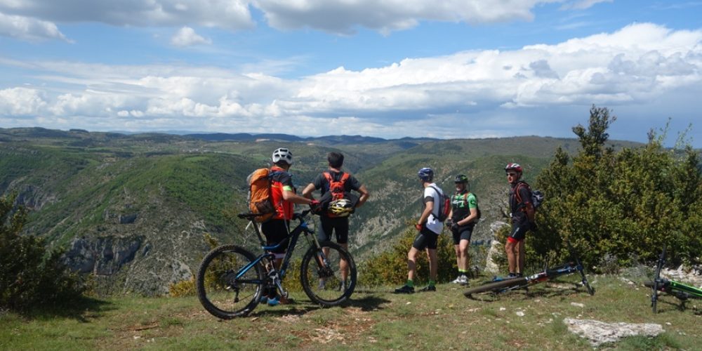 https://cevennes-evasion.fr/wp-content/uploads/2017/11/VTT-mont-aigoual.jpg