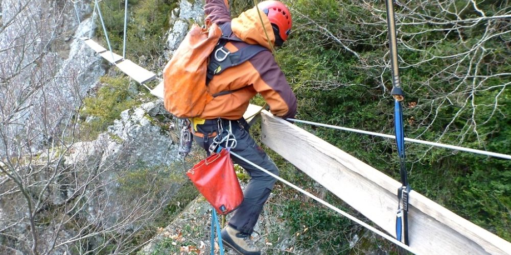 https://cevennes-evasion.fr/wp-content/uploads/2017/12/via-ferrata-rousses.jpg